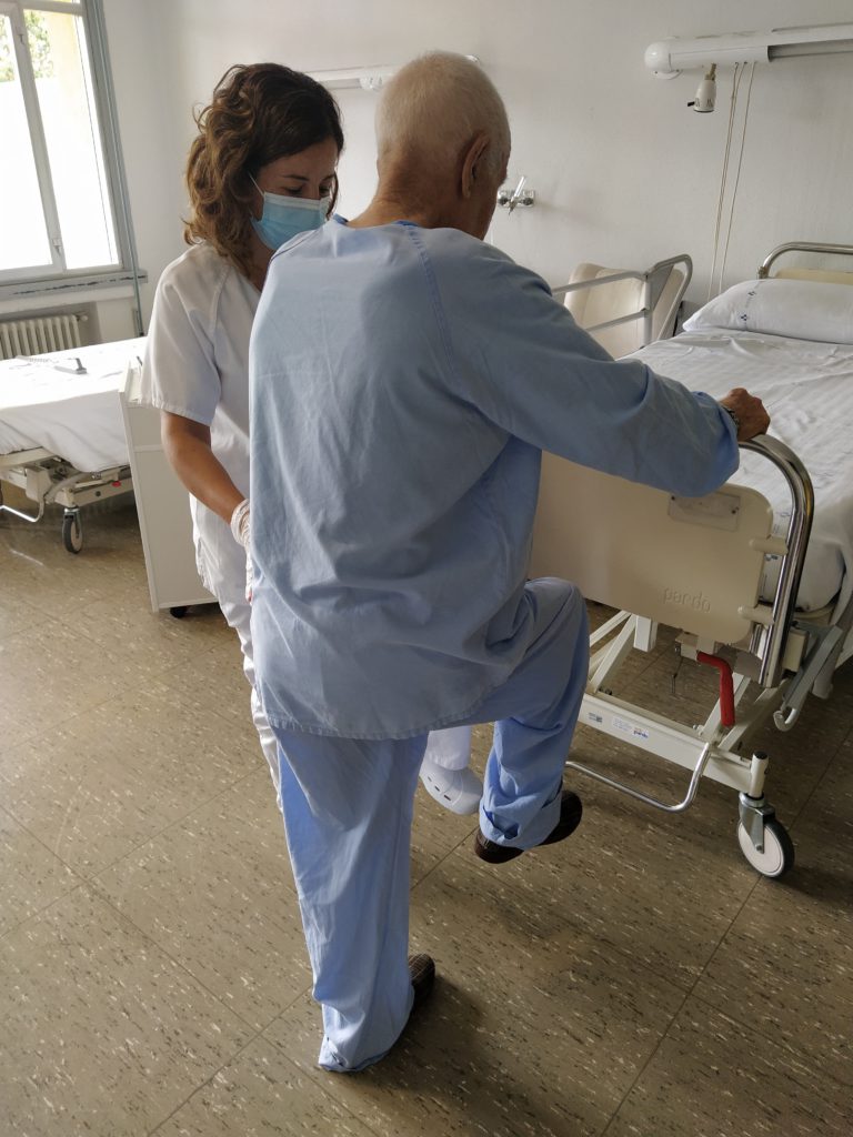 Experiencias TO confinamiento: Unidad Geriátrica Agudos Hospital Monte Naranco.     (Articulo LNE 17/08/20)